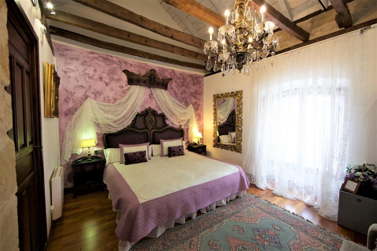 Hotel Boutique Nueve Leyendas 우베다 외부 사진