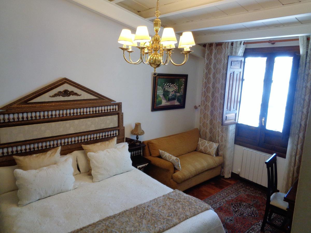 Hotel Boutique Nueve Leyendas 우베다 외부 사진