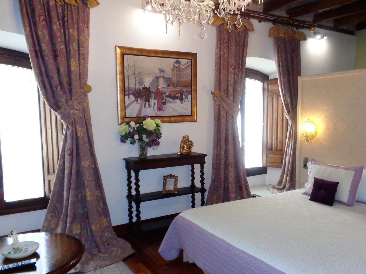 Hotel Boutique Nueve Leyendas 우베다 외부 사진