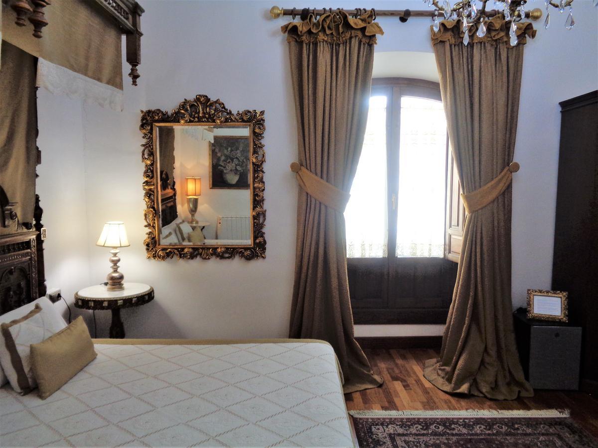 Hotel Boutique Nueve Leyendas 우베다 외부 사진