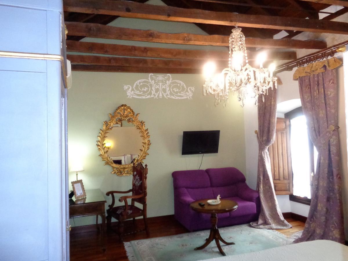 Hotel Boutique Nueve Leyendas 우베다 외부 사진