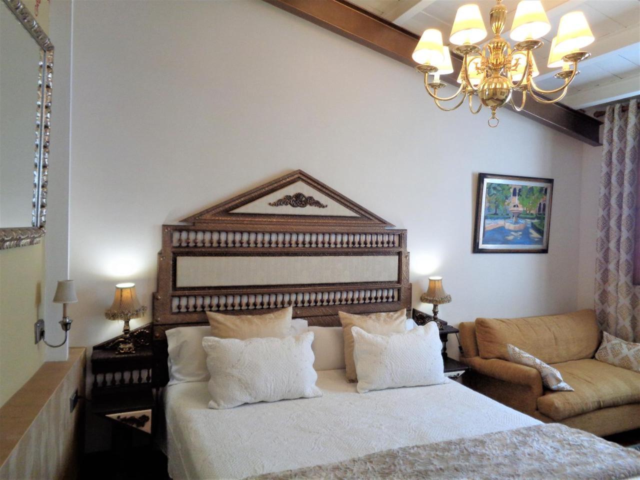 Hotel Boutique Nueve Leyendas 우베다 외부 사진